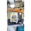 Image 2 : PALLET OF HOME GOODS - SWIFFER, FLOODLIGHTS, FLOOR LAMP, COMFORTERS, CANDLES, KITCHEN GADGETS, DOOR