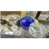 Image 2 : SHELF OF ASSORTED KITCHEN ITEMS: POTS, CASSEROLE DISH, BLENDER, IRON & MORE