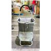 Image 1 : COLLAPSIBLE THERMAL SHOPPING CART