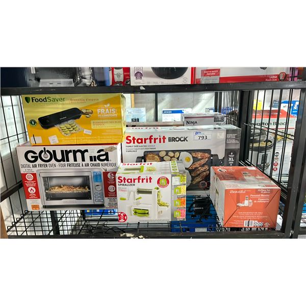 SMALL APPLIANCES INCLUDING - GOURMIA AIR FRYER, VACUUM SEALER, FAMILY SIZE ELECTRIC GRIDDLE,