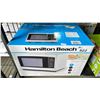 Image 1 : HAMILTON BEACH 1.1 CU. FT CAPACITY MICROWAVE OVEN