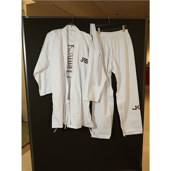 UNIFORME DE KARATÉ GR: 4/170 BLANC LOGO JKS