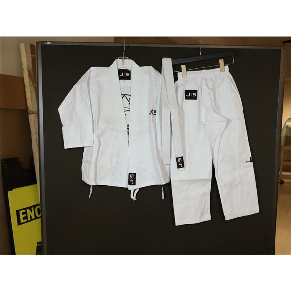 UNIFORME DE KARATÉ GR: 0/120 BLANC LOGO JKS