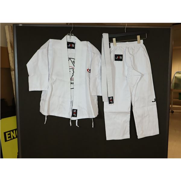 UNIFORME DE KARATÉ GR: 0/120 BLANC LOGO JKS