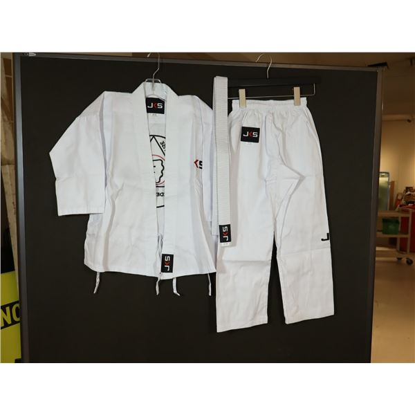 UNIFORME DE KARATÉ GR: 0/120 BLANC LOGO JKS