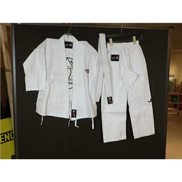 UNIFORME DE KARATÉ GR: 0/120 BLANC LOGO JKS