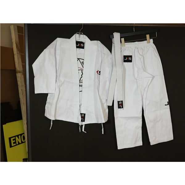 UNIFORME DE KARATÉ GR: 0/120 BLANC LOGO