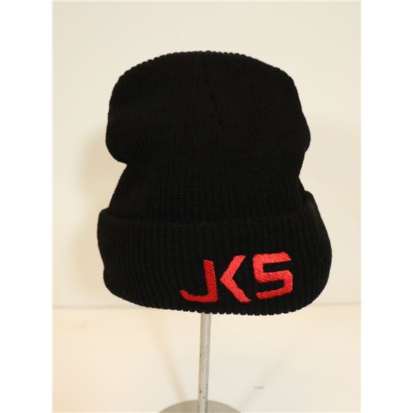 TUQUE NOIRE LOGO JKS