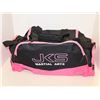 Image 1 : SAC DE SPORT LOGO JKS MARTIAL ARTS ROSE/NOIR