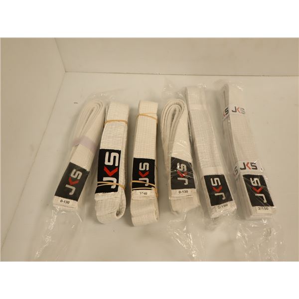 LOT DE 6 CEINTURE (KARATE GOJU IOGKF) LOGO JKS BLANC JR GR ASST