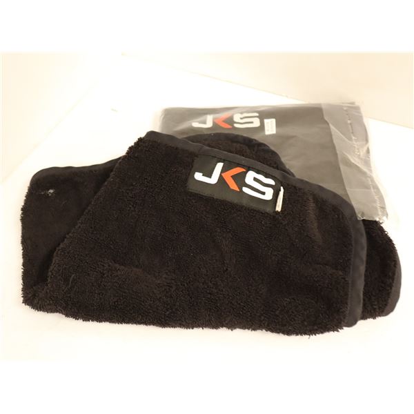 ESSUIE-MAINS 80% COTON 20% POLYESTER NOIR LOGO JKS 22"X15"