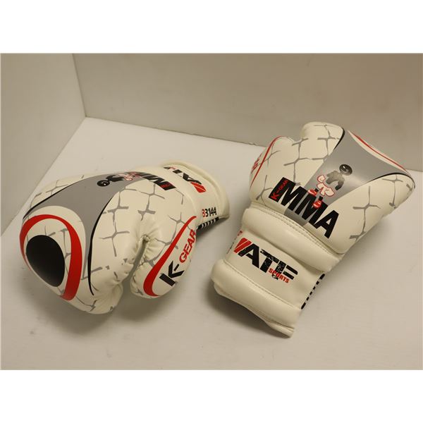 PAIRE DE GANTS DE BOXE ATF K-GEAR MMA B3144 BLANC GR 4