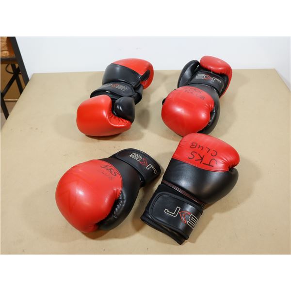 LOT: 3 PAIRE DE GANTS DE BOXE LOGO JKS NOIR/ROUGE GR: ASST