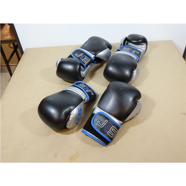 LOT: 3 PAIRE DE GANTS DE BOXE LOGO JKS NOIR/ARGENT/BLEU GR: ASST