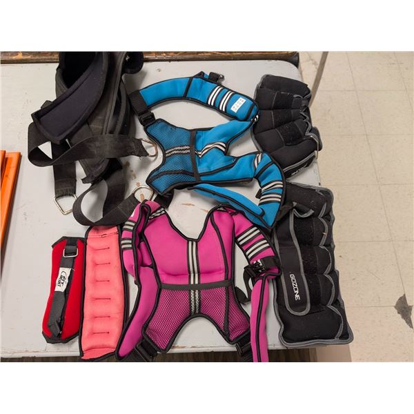 LOT: 7 ACCESSIORES DE POIDS ASST