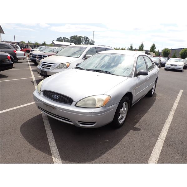 2004 Ford Taurus
