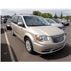 Image 2 : 2014 Chrysler Town and Country