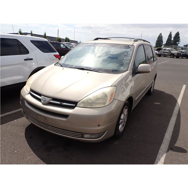 2004 Toyota Sienna