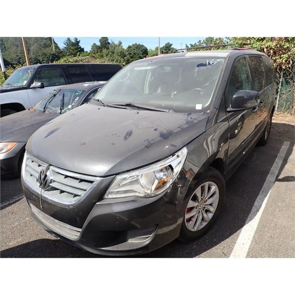 2012 Volkswagen Routan