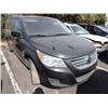 Image 2 : 2012 Volkswagen Routan