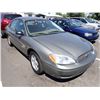 Image 2 : 2004 Ford Taurus