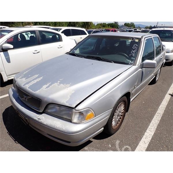 1999 Volvo S70