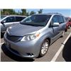 Image 1 : 2011 Toyota Sienna