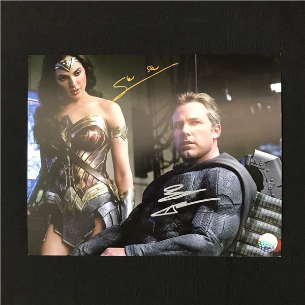 GAL GADOT AND BEN AFFLECK SIGNED JUSTICE LEAGUE 8 X 10