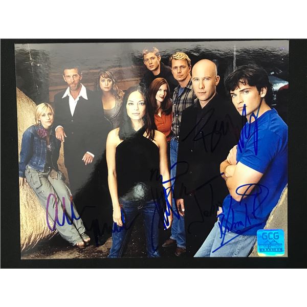 MULTI SIGNED SMALLVILLE 8X10 INCLUDING KREUK AND WELLING - GCG COA