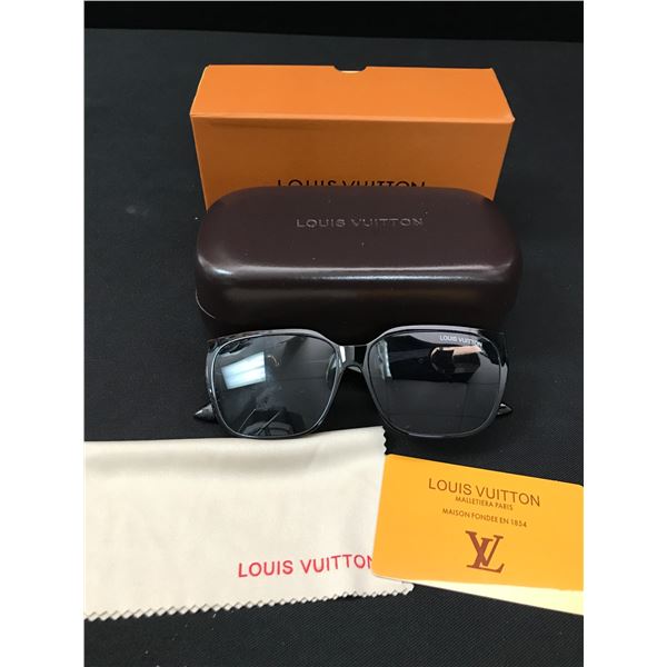 BNIB LOUIS VUITTON SUNGLASSES WITH BOX AND ACCESSORIES