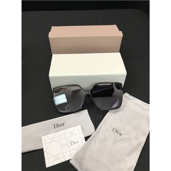 BNIB DIOR SUNGLASSES WITH BOX AND ACCESSORIES