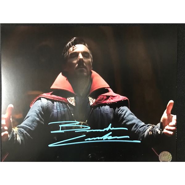BENEDICT CUMBERBATCH SIGNED 8X10 PHOTO KB AUTHENTICS COA