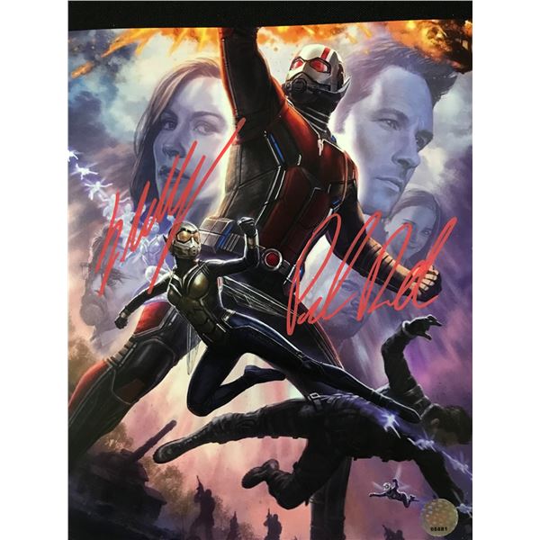 PAUL RUDD AND EVANGELINE LILLY SIGNED ANT MAN 8X10 - KB COA