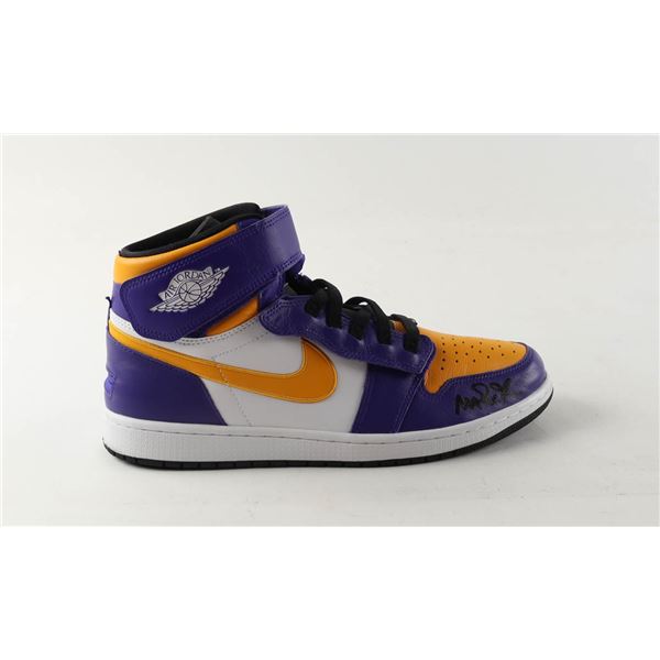 MAGIC JOHNSON SIGNED NIKE AIR JORDAN BASKETBALL SHOE BECKETT COA