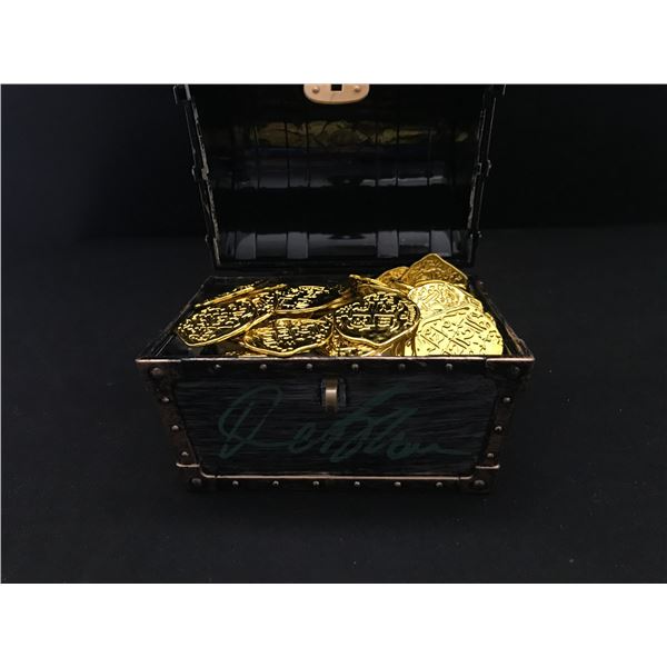 ORLANDO BLOOM SIGNED TREASURE CHEST - WWOC COA