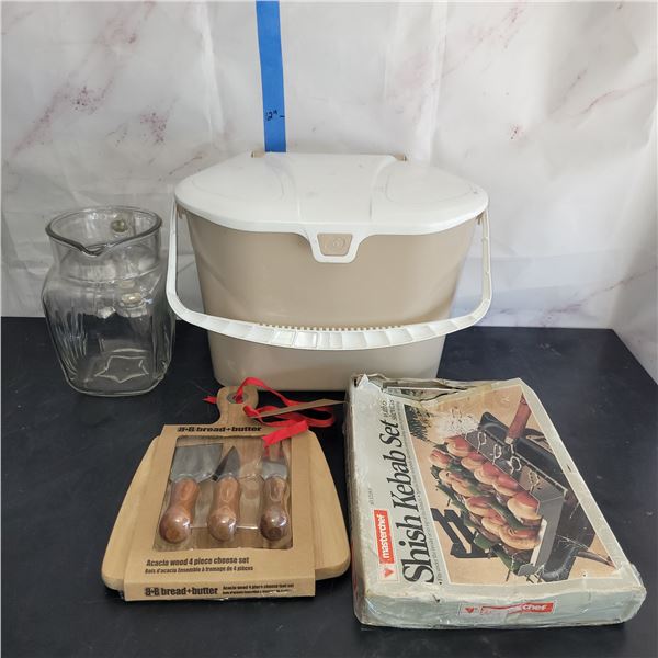 Mixed Home Kitchen Estate Lot Cheese Set +++