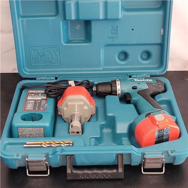 Makita 6281D Battery Operated Drill w/ Case, Battery, Charger - Untested