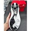 Image 3 : New Balance J3000BK7 Baseball Cleats, US Kids Size 2.5, Black/White
