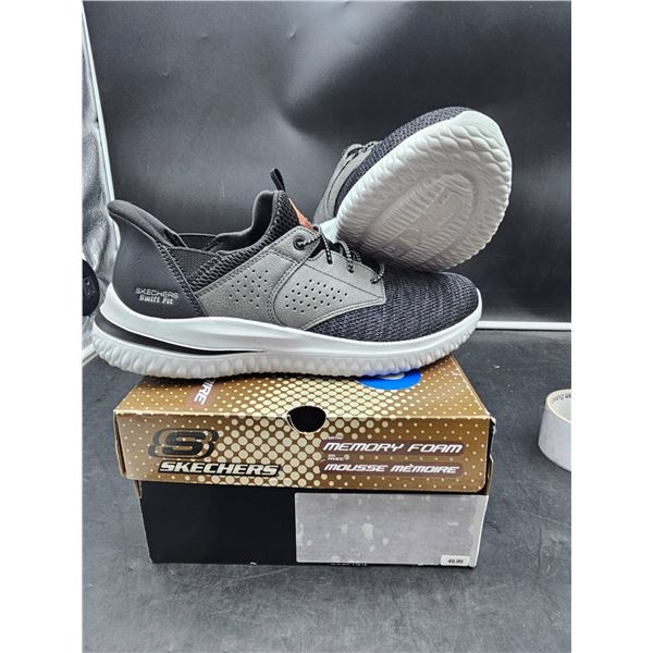 Skechers Men’s Sport Arch Fit Sneakers with Memory Foam – Size 9