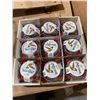 Image 2 : 9 Hummingbird Feeders with Metal Handles and Glass Jars