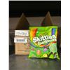 Image 2 : Skittles Gummies Sour 130g Bag, Pack of 12