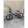 Image 1 : Diamondback Razor Mag Wheel Freestyle BMX Bike with Pegs – 20 Inch Frame