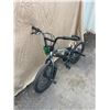 Image 2 : Diamondback Razor Mag Wheel Freestyle BMX Bike with Pegs – 20 Inch Frame
