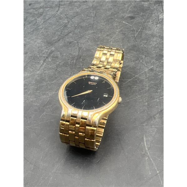 Seiko Quartz Gold-Tone Wristwatch with Date Display