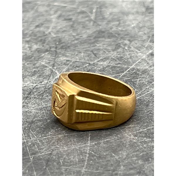18K Gold Ring with Insignia and Geometric Detailing