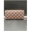 Image 1 : Checkered Pattern Zip-Around Wallet with Multiple Compartments