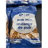 Image 2 : Lot of 8 Pub Mix Snack Packs, 125g Each