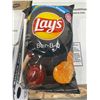 Image 2 : Lay’s Bar-B-Q Flavored Potato Chips, Snack Size, 32 Bags of 60 g Each