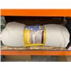 Image 2 : Simmons Down-Alternative Comforter, King Size
