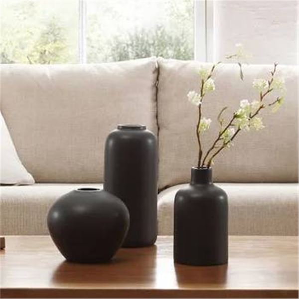 Stoneware Vases – Set of 3 Handcrafted Pieces